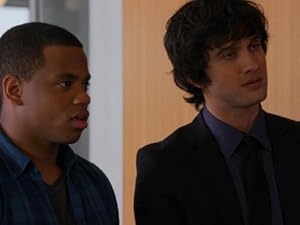 "90210 Beverly Hills - Nouvelle génération" Revenge of the Nerd (TV episode 2011)